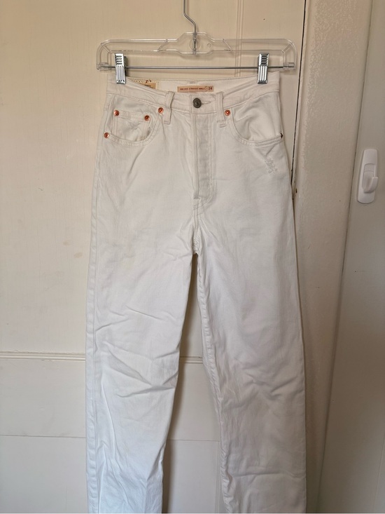 Levi's Denim - Levi’s White Ribcage Straight Ankle Jeans